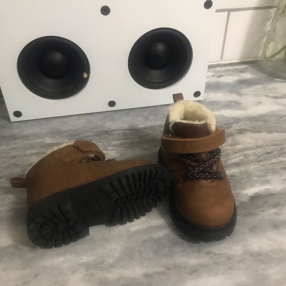 Toddler Baby Boys Size 4 Warm Fur Lined Boots New - Picture 2 of 3
